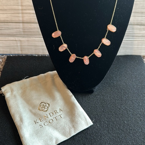 Kendra Scott Meadow Necklace NWT gold with pink adjustable length - Picture 3 of 10